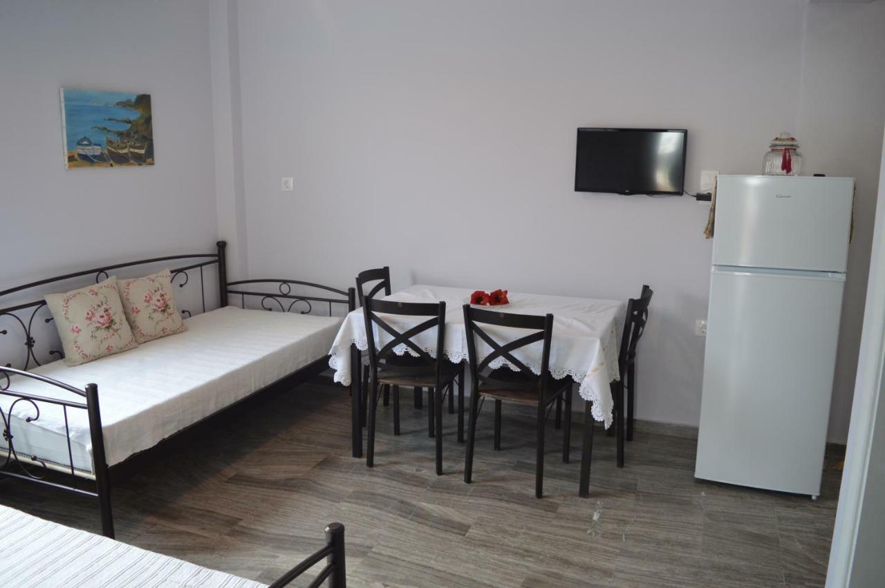 The Beach House Nydri  Extérieur photo